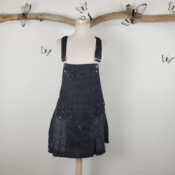 Candie's Dresses & Skirts - Candies 90s pleated overall denim dress